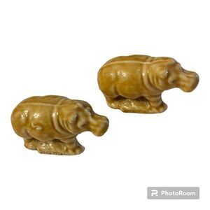 Vintage Wade Whimsy ceramic porcelain /pair of HIPPOS /collectables from England